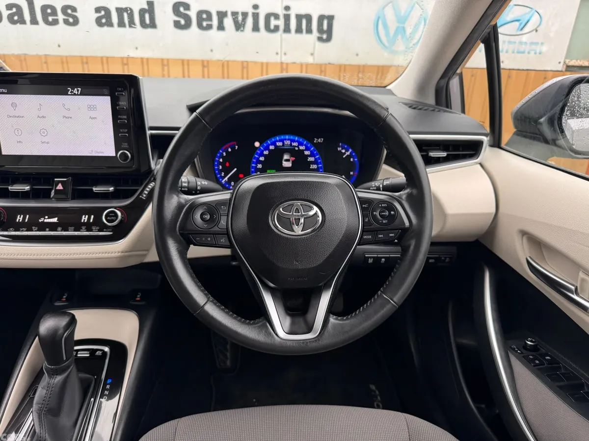 Toyota Corolla Saloon, Petrol Hybrid, 2020, Grey