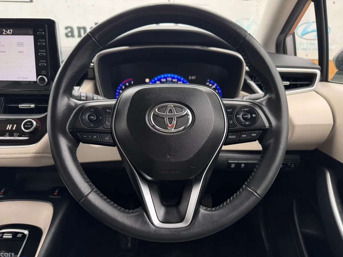 Toyota Corolla Saloon, Petrol Hybrid, 2020, Grey
