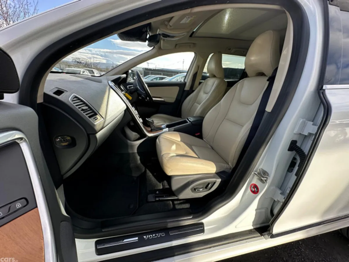 Volvo XC60 SUV, Diesel, 2017, White