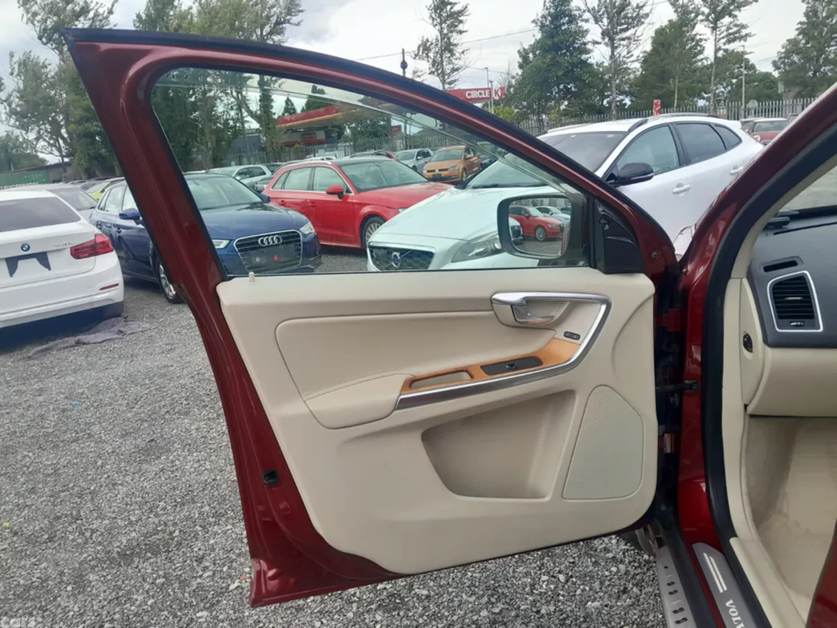 Volvo XC60 SUV, Diesel, 2017, Red