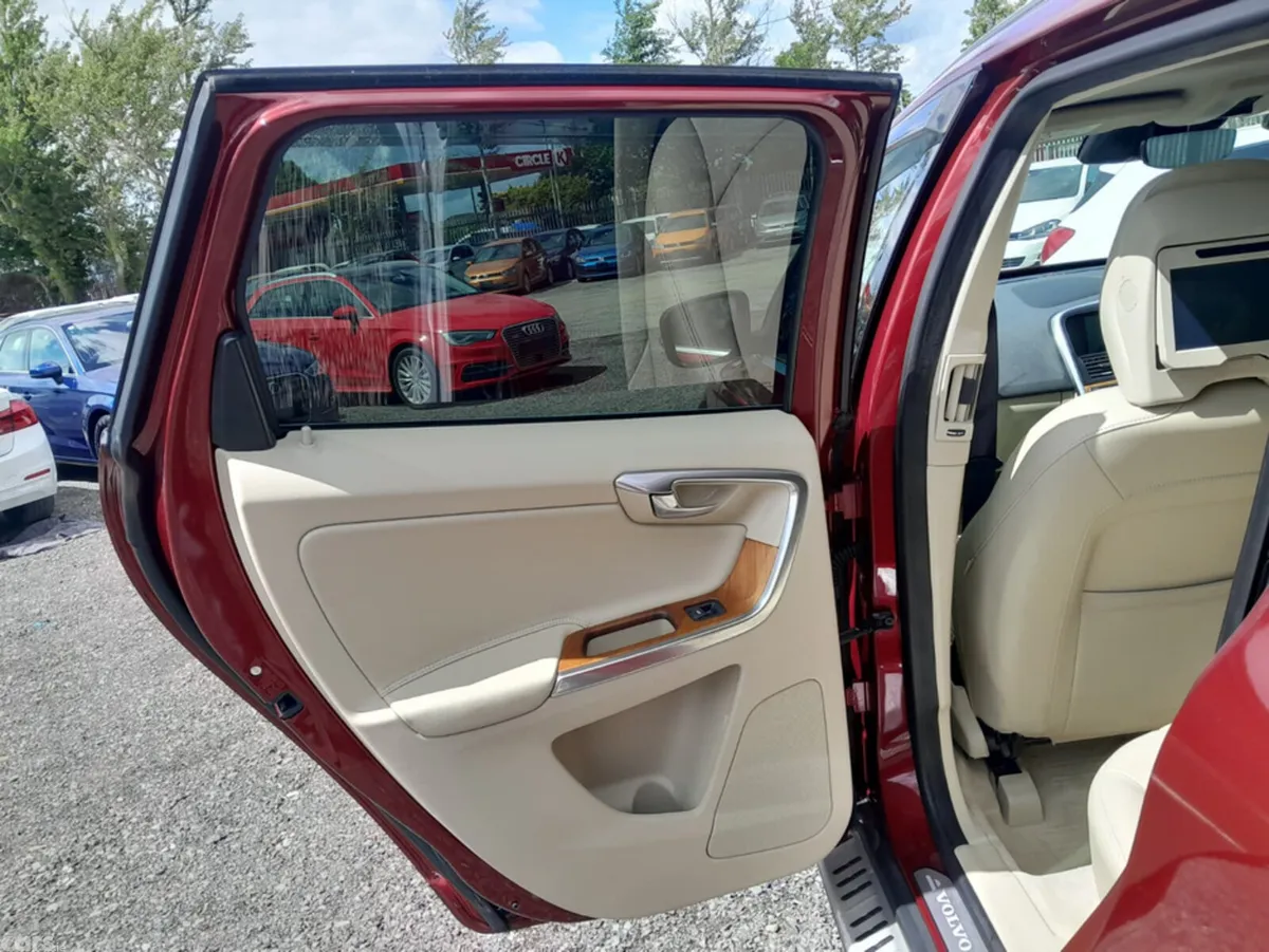 Volvo XC60 SUV, Diesel, 2017, Red