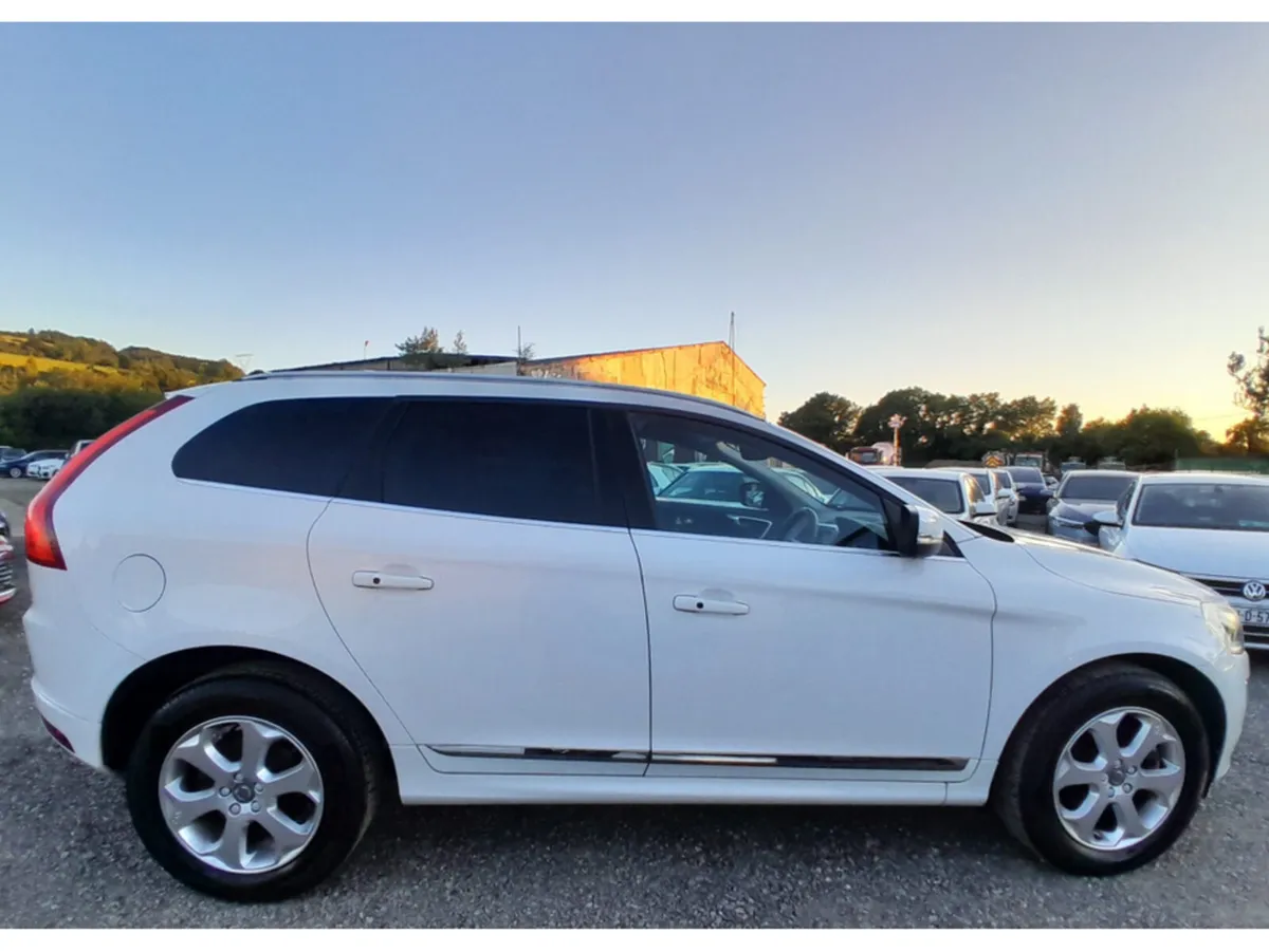 Volvo XC60 SUV, Diesel, 2017, White