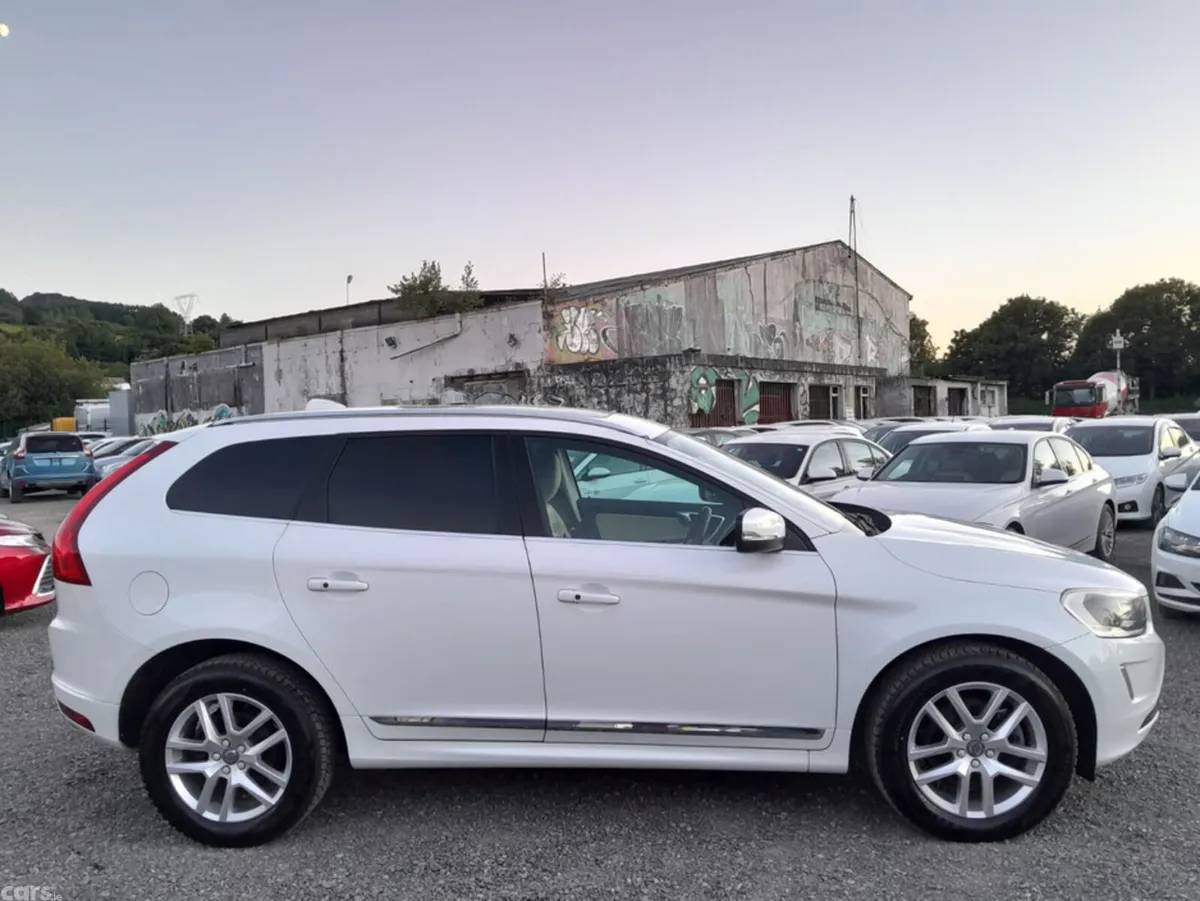 Volvo XC60 SUV, Diesel, 2017, White