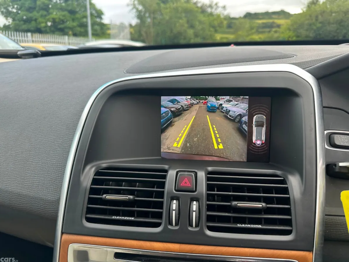Volvo XC60 SUV, Diesel, 2017, Brown