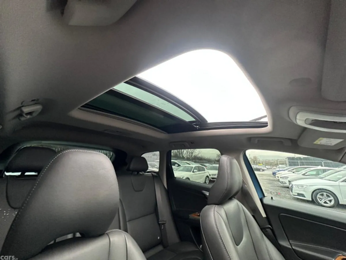 Volvo XC60 SUV, Diesel, 2017, Blue