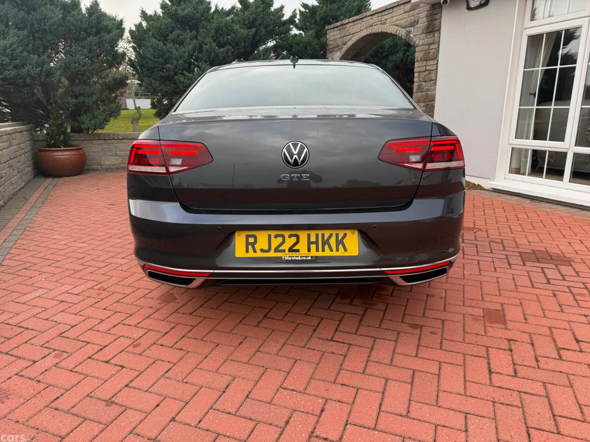 Volkswagen Passat Saloon, Petrol Hybrid, 2022, Grey