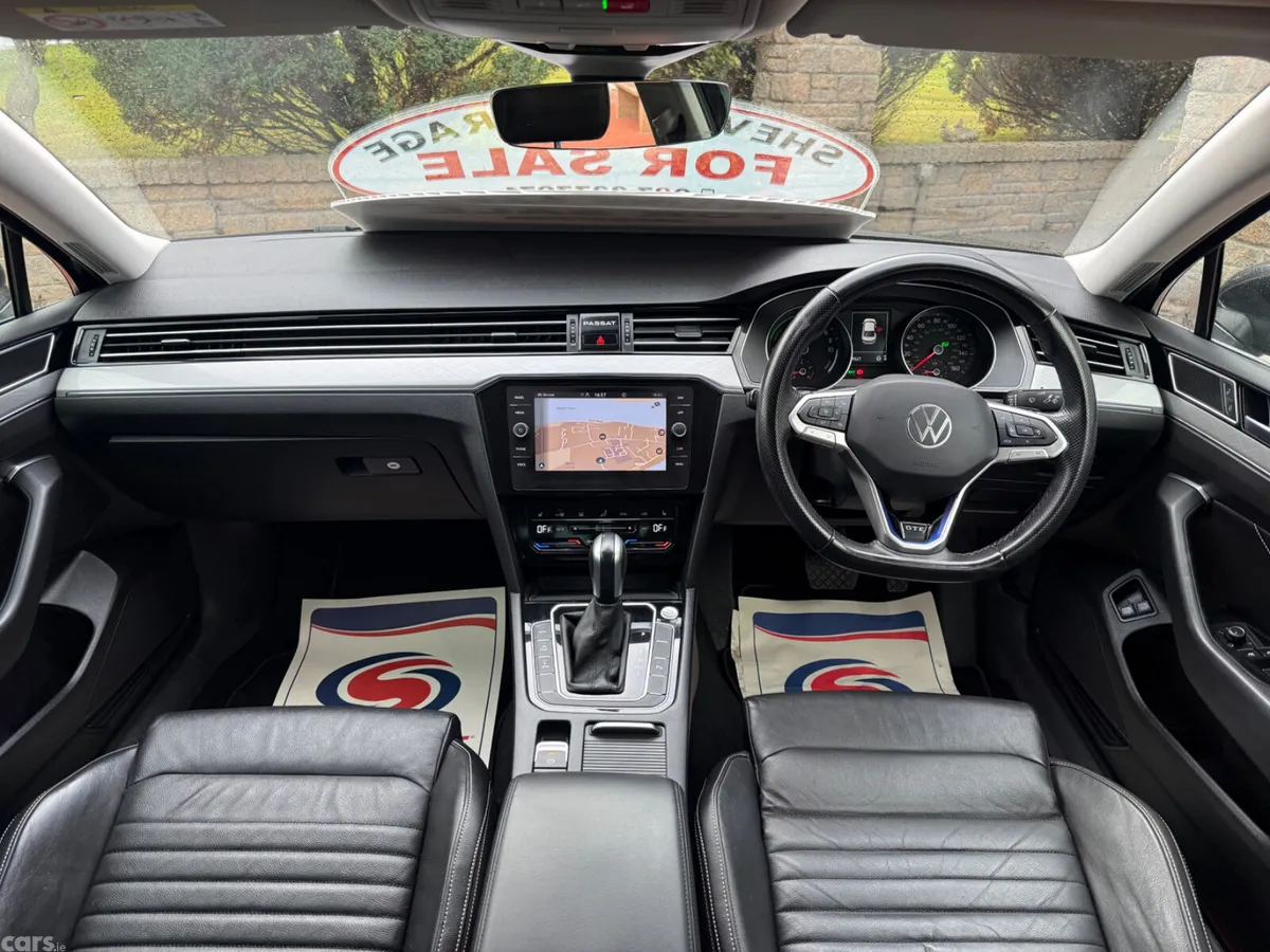 Volkswagen Passat Saloon, Petrol Hybrid, 2022, Grey