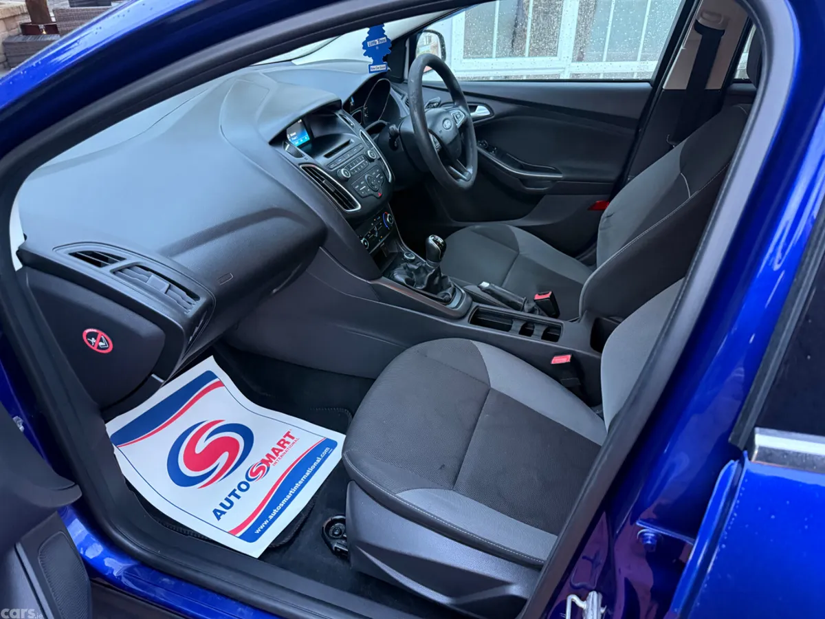 Ford Focus Hatchback, Petrol, 2015, Blue