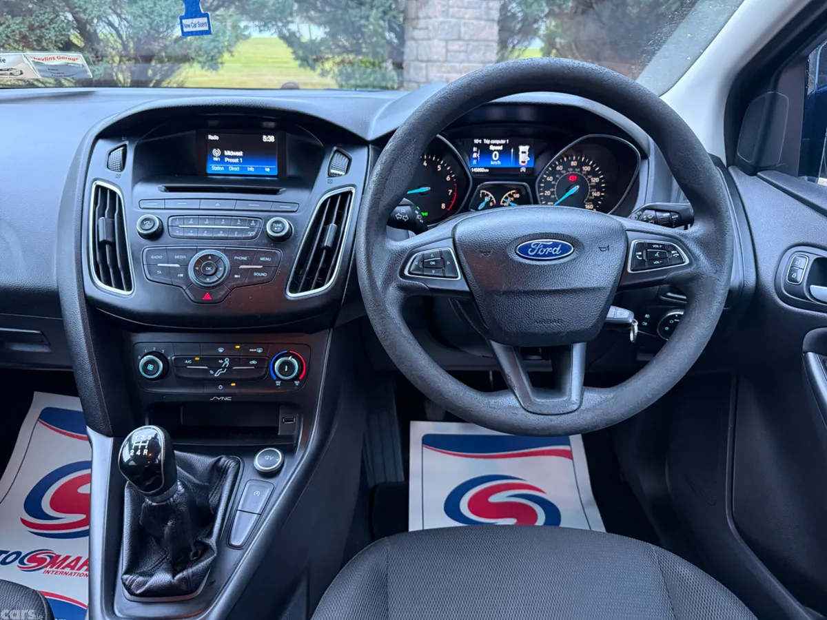 Ford Focus Hatchback, Petrol, 2015, Blue