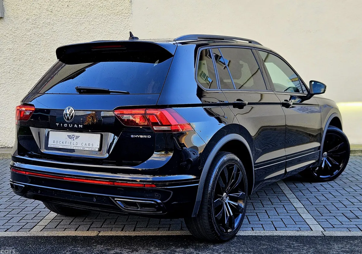 Volkswagen Tiguan SUV, Petrol Hybrid, 2024, Black