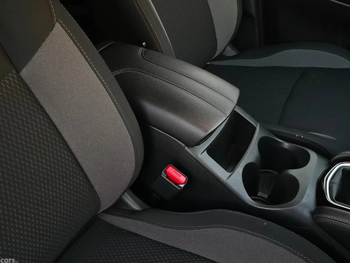 Nissan Qashqai Hatchback, Diesel, 2018, Black