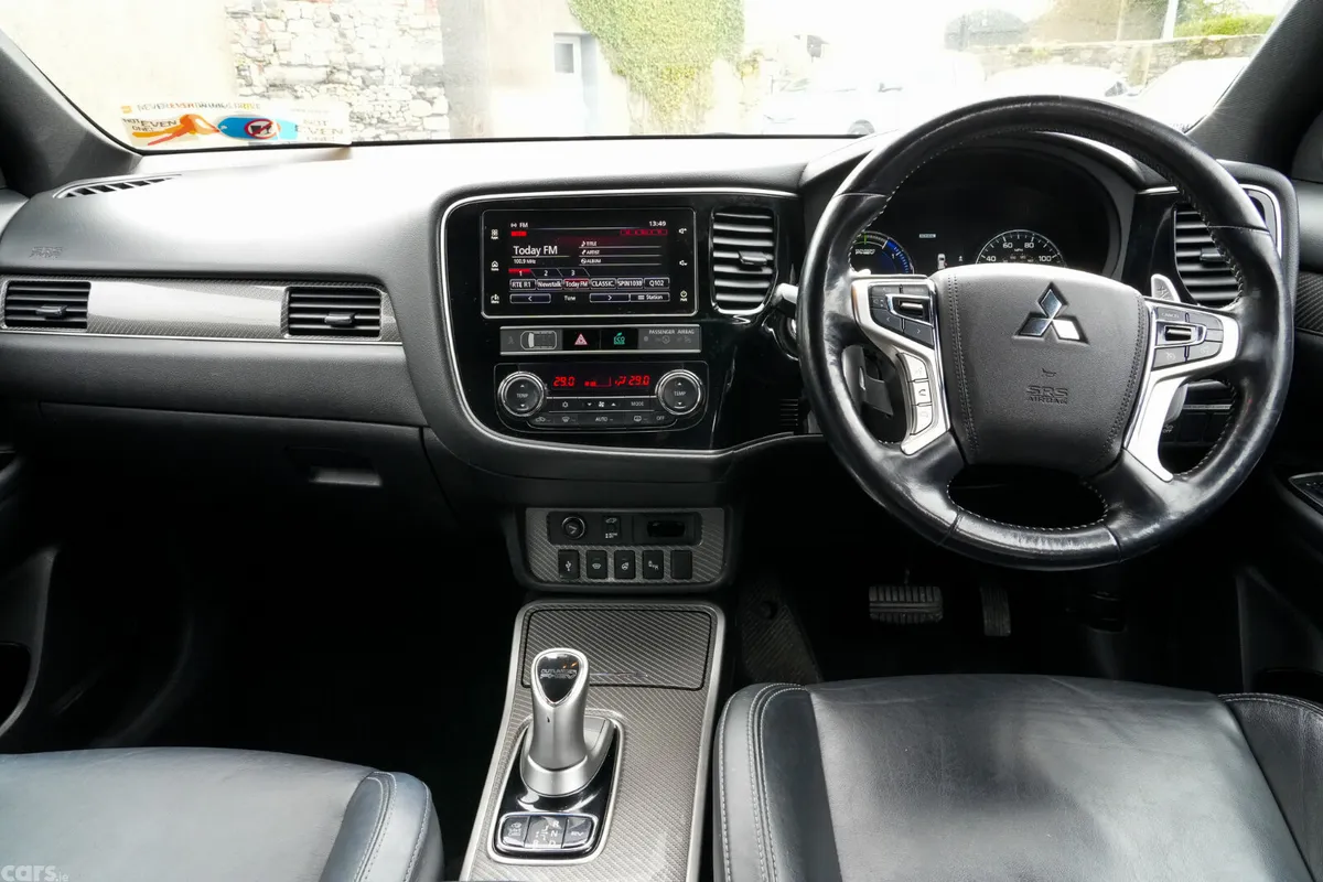 Mitsubishi Outlander SUV, Petrol Plug-in Hybrid, 2019, Black