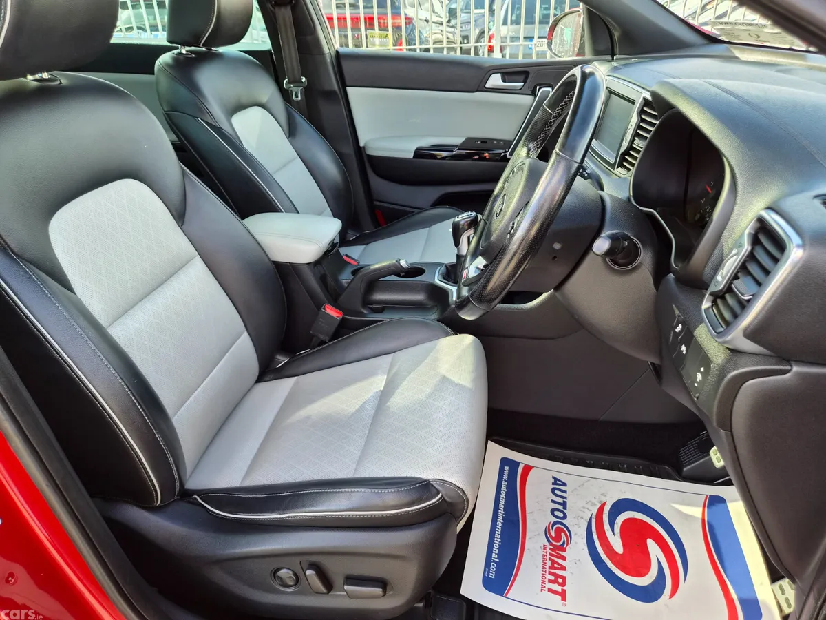 Kia Sportage SUV, Diesel, 2017, Red
