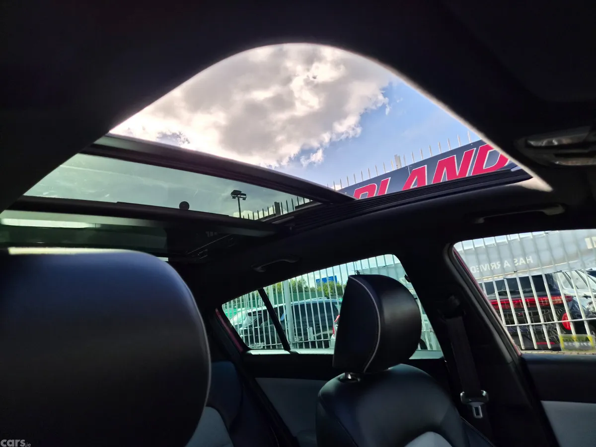 Kia Sportage SUV, Diesel, 2017, Red