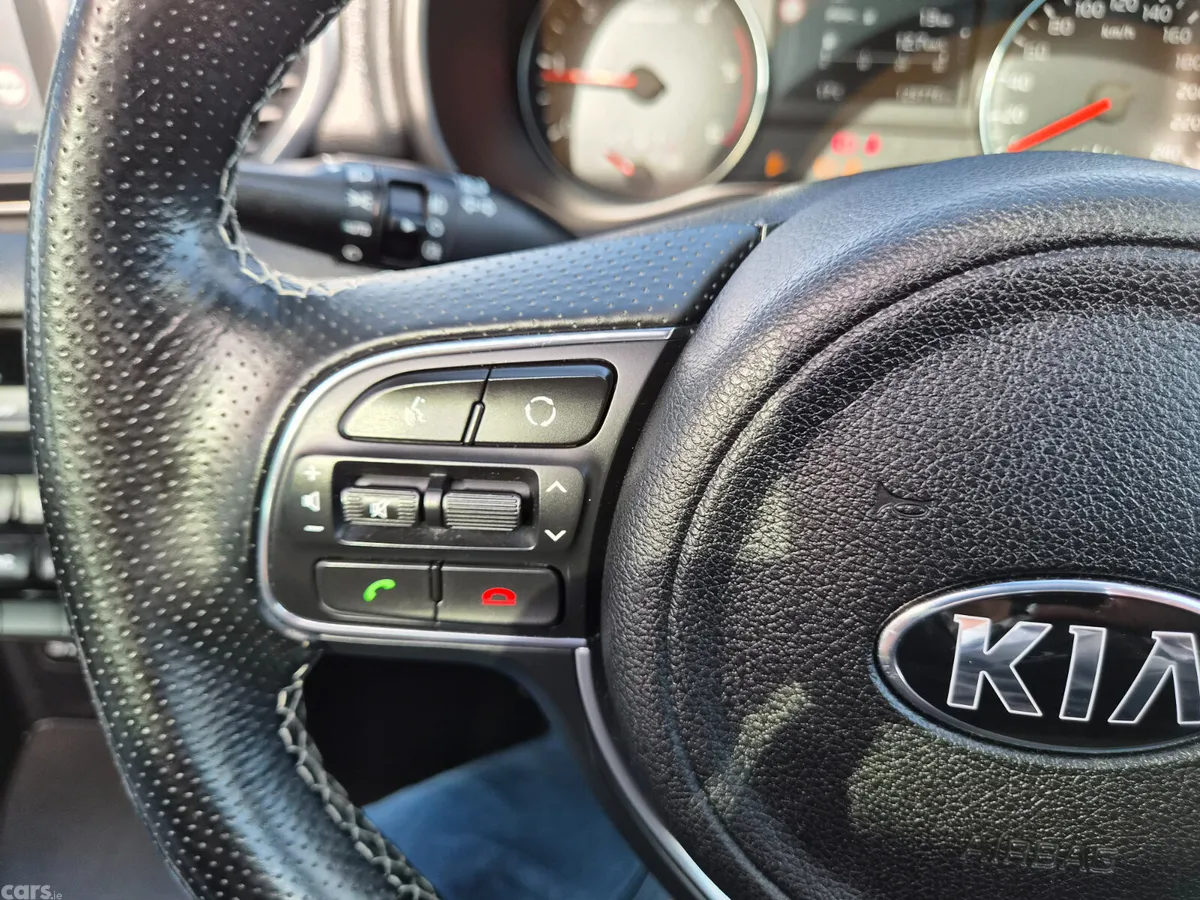 Kia Sportage SUV, Diesel, 2017, Red
