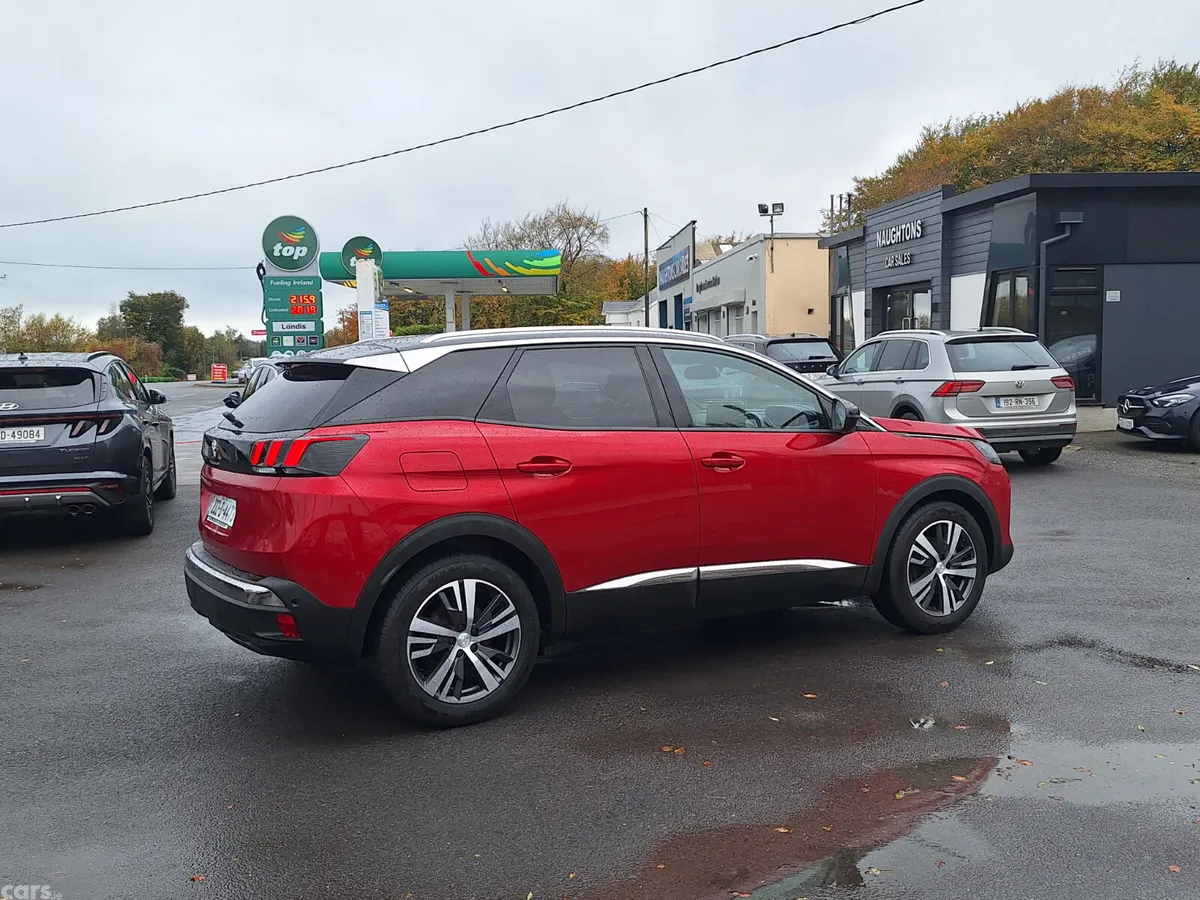 Peugeot 3008 MPV, Diesel, 2023, Red
