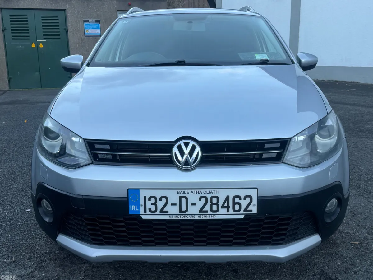 Volkswagen Polo Hatchback, Petrol, 2013, Silver