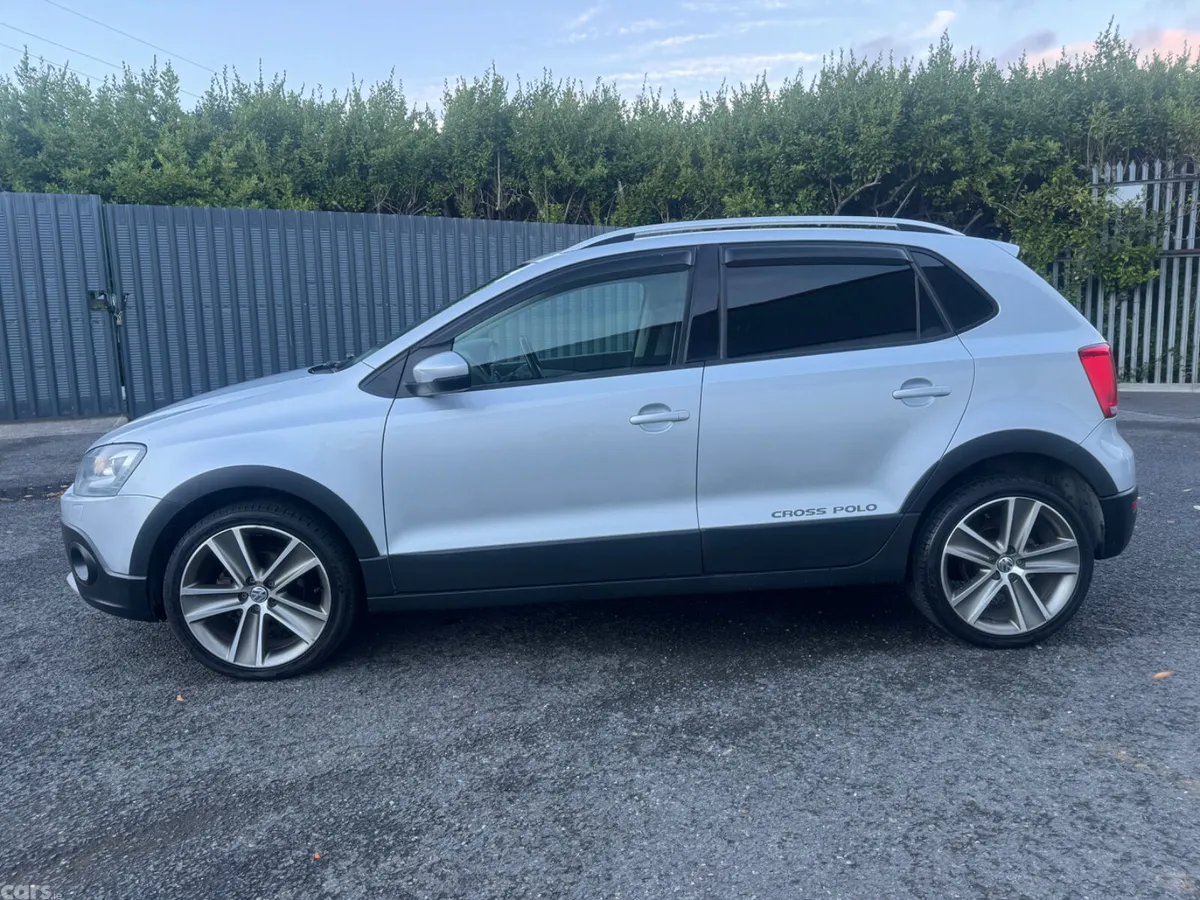 Volkswagen Polo Hatchback, Petrol, 2013, Silver