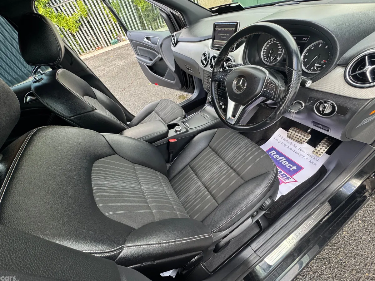 Mercedes-Benz B-Class Hatchback, Petrol, 2014, Black