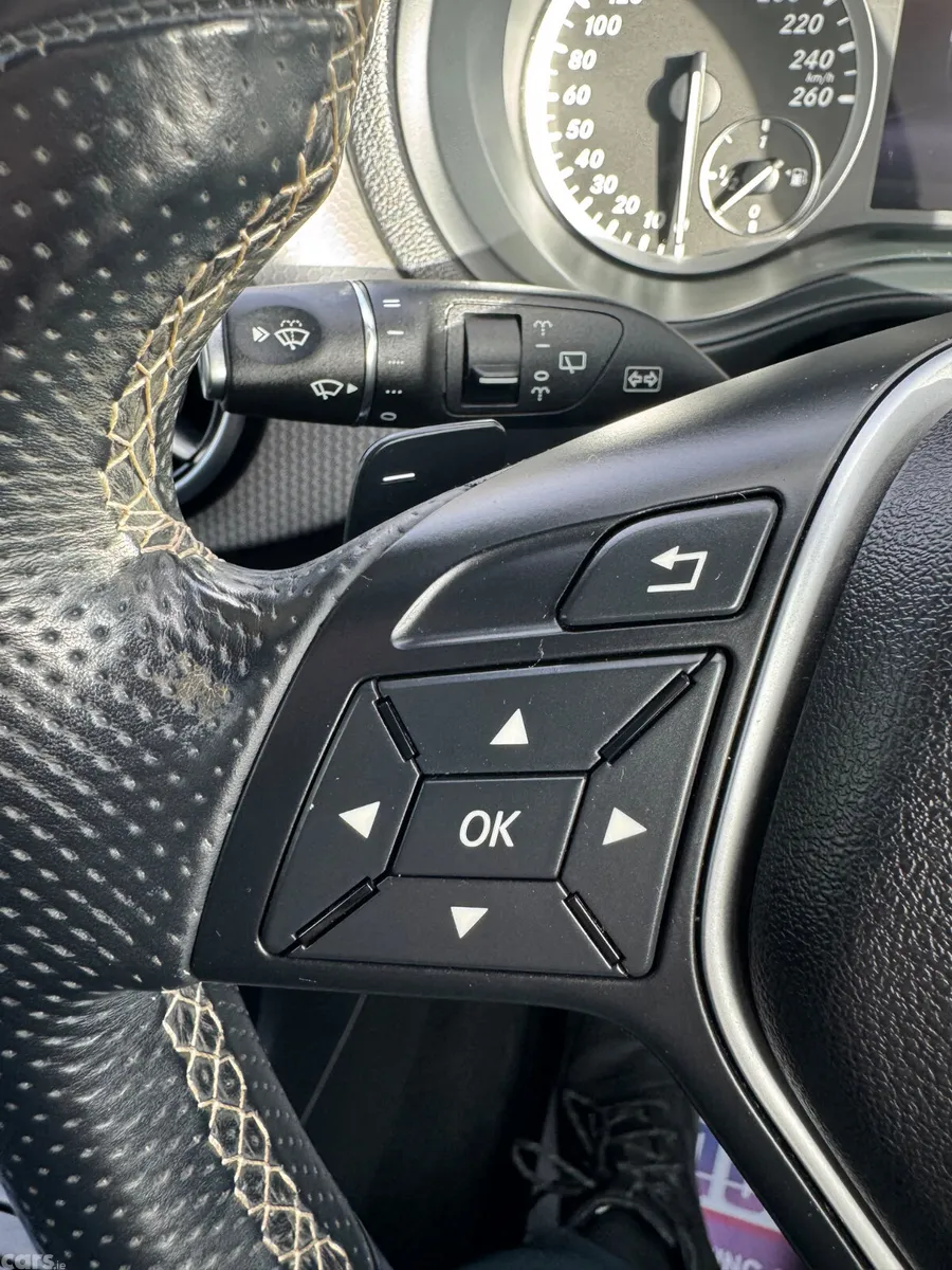 Mercedes-Benz B-Class Hatchback, Petrol, 2014, Black
