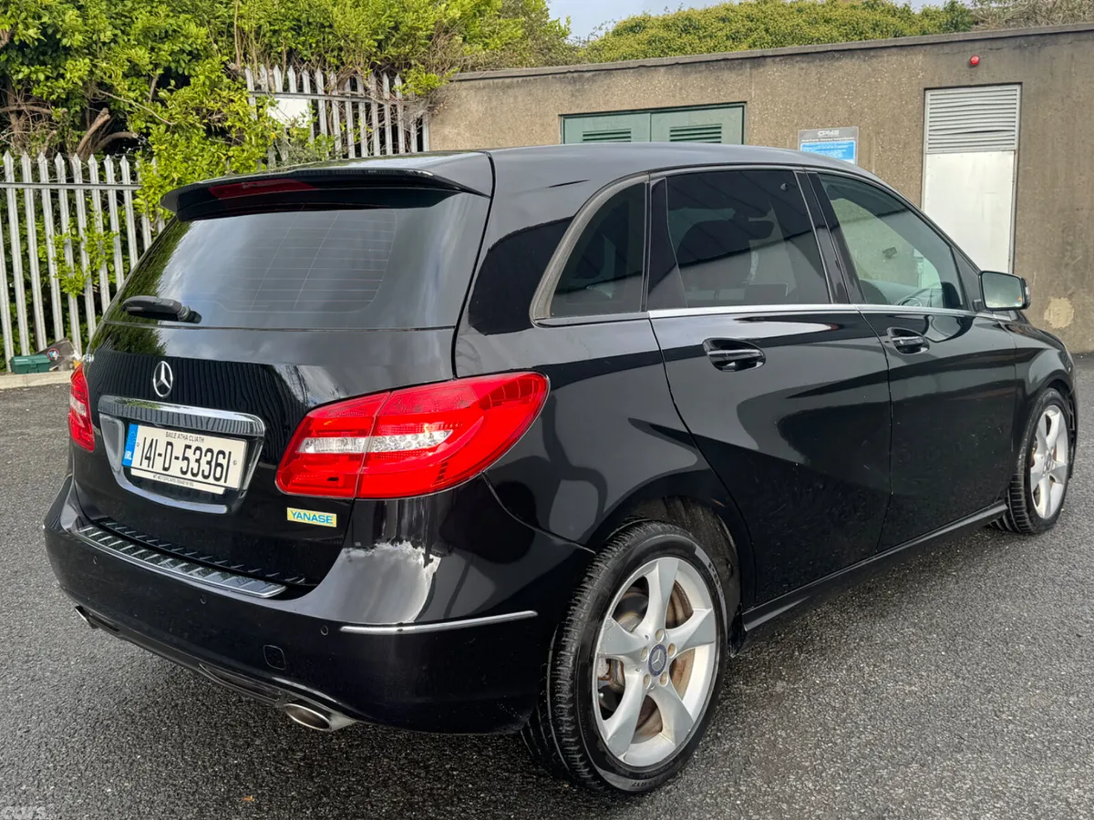 Mercedes-Benz B-Class Hatchback, Petrol, 2014, Black