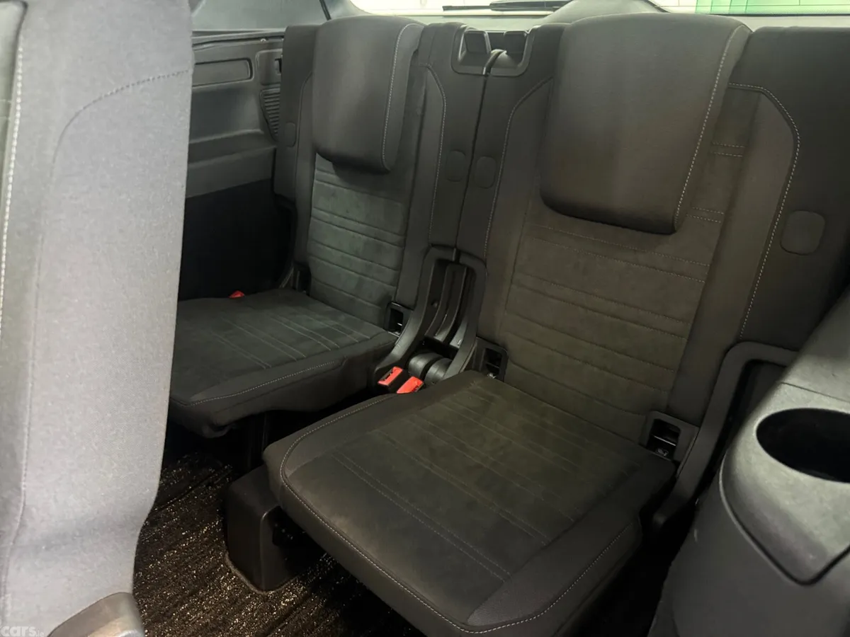 Volkswagen Touran MPV, Diesel, 2018, White