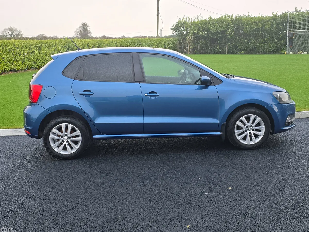 Volkswagen Polo Hatchback, Petrol, 2016, Blue