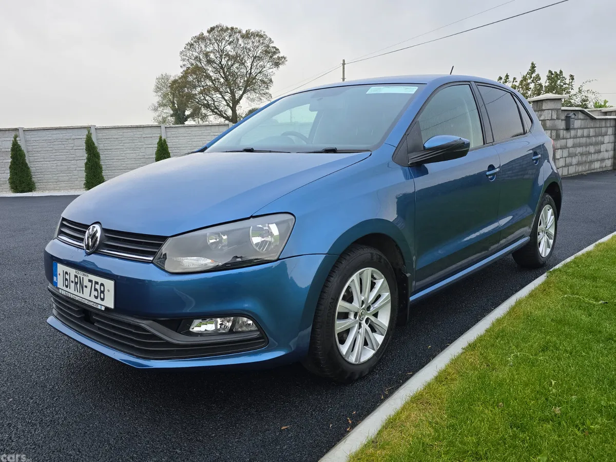 Volkswagen Polo Hatchback, Petrol, 2016, Blue