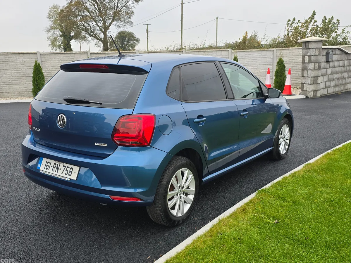 Volkswagen Polo Hatchback, Petrol, 2016, Blue