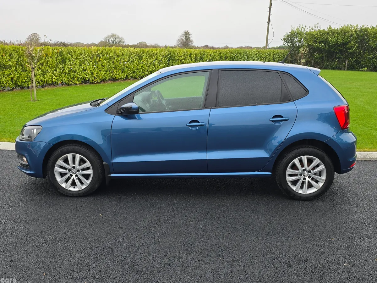 Volkswagen Polo Hatchback, Petrol, 2016, Blue