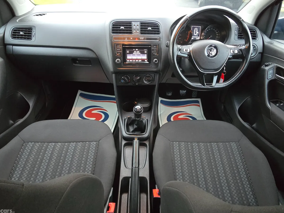 Volkswagen Polo Hatchback, Petrol, 2016, Blue