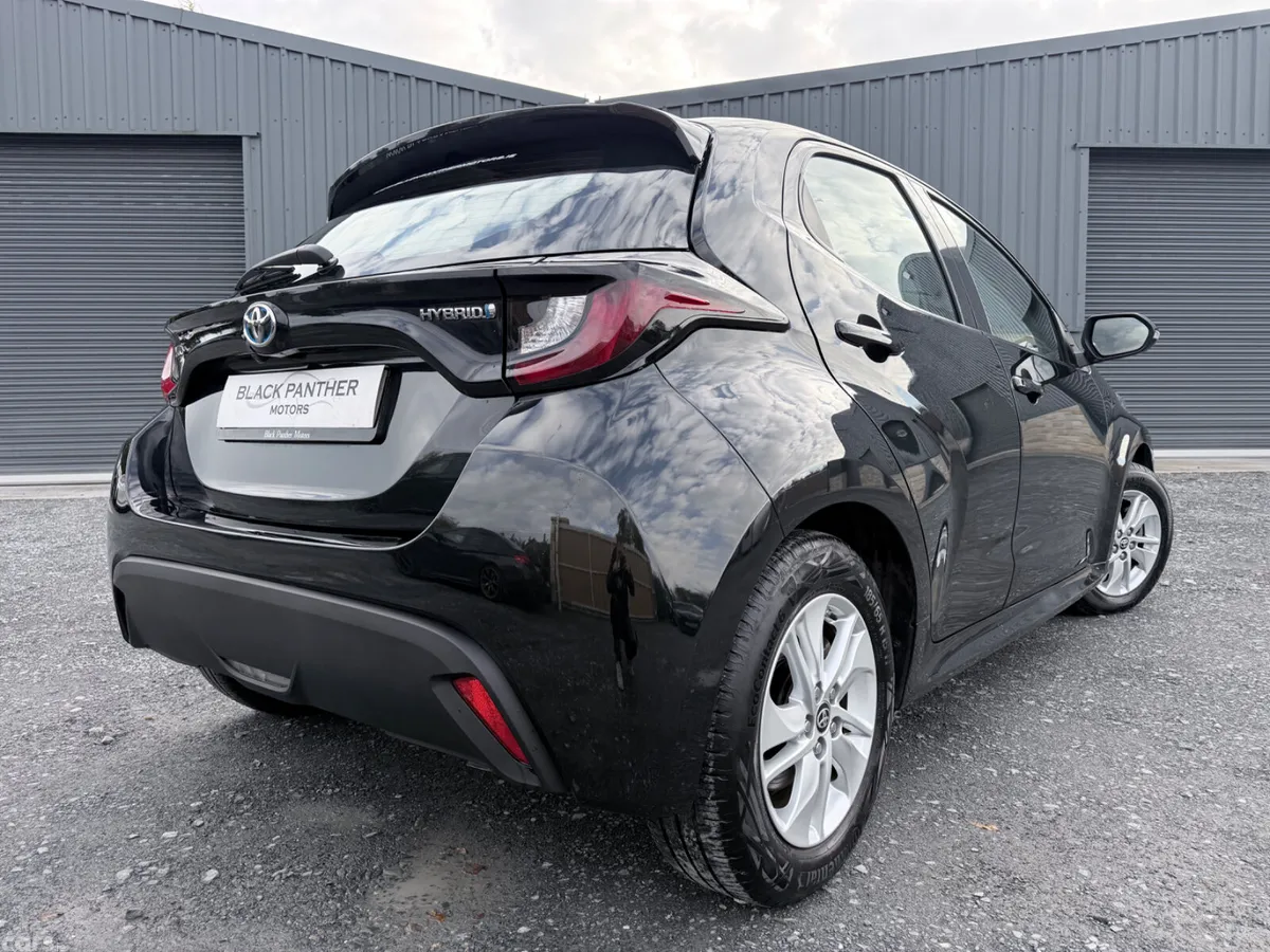 Toyota Yaris Hatchback, Petrol Hybrid, 2024, Black