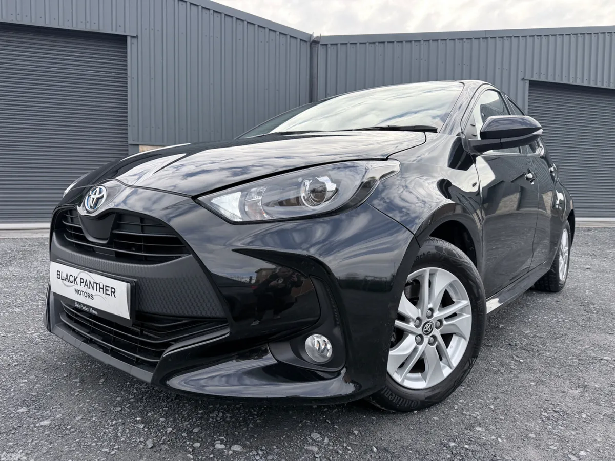 Toyota Yaris Hatchback, Petrol Hybrid, 2024, Black