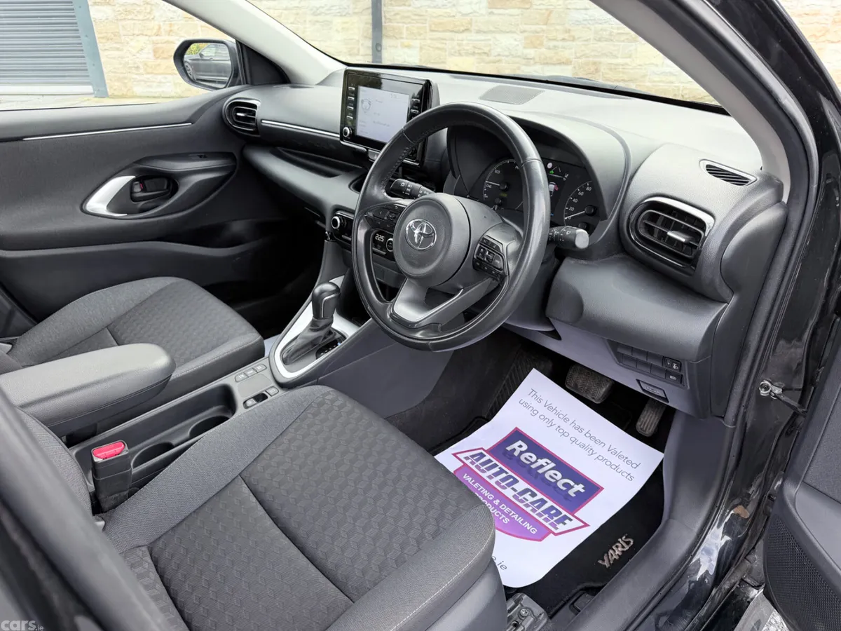 Toyota Yaris Hatchback, Petrol Hybrid, 2024, Black