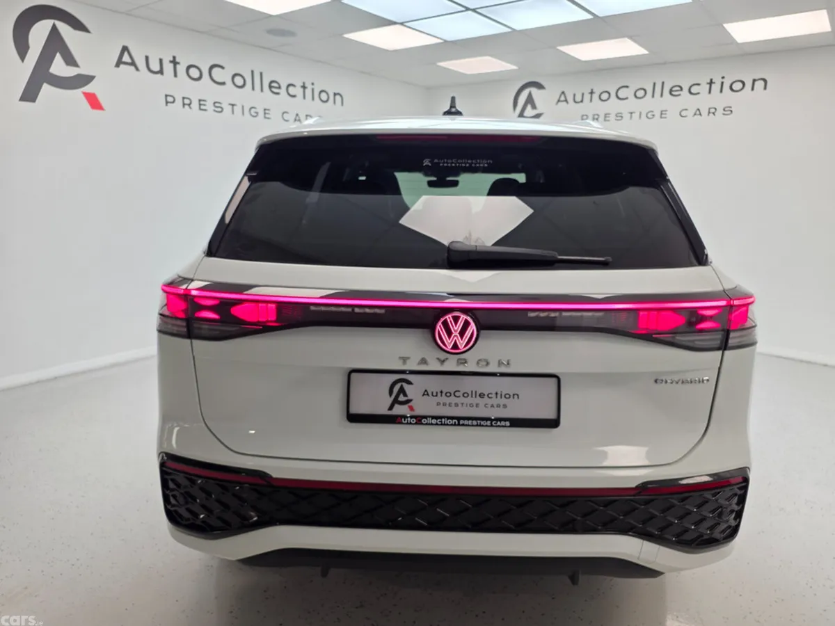 Volkswagen Tayron SUV, Petrol Plug-in Hybrid, 2025, White