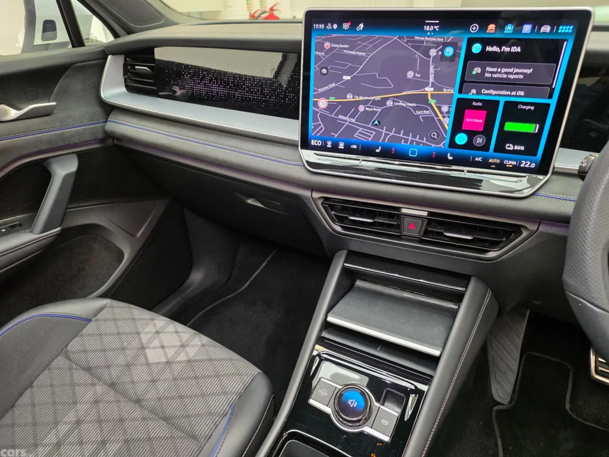 Volkswagen Tayron SUV, Petrol Plug-in Hybrid, 2025, White