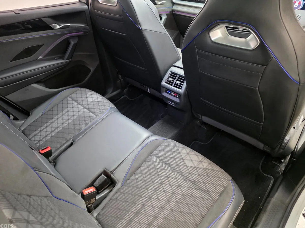 Volkswagen Tayron SUV, Petrol Plug-in Hybrid, 2025, White