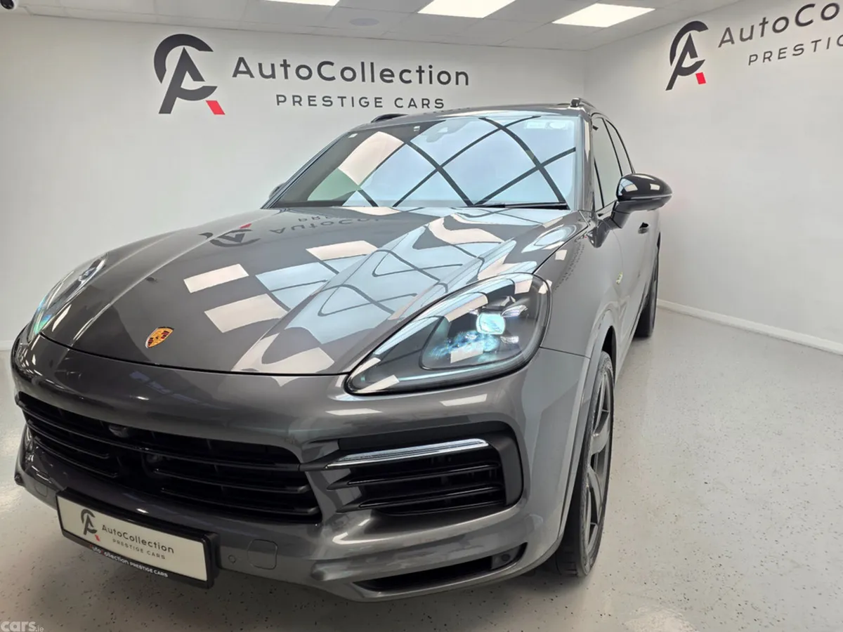 Porsche Cayenne Estate, Petrol Hybrid, 2023, Grey