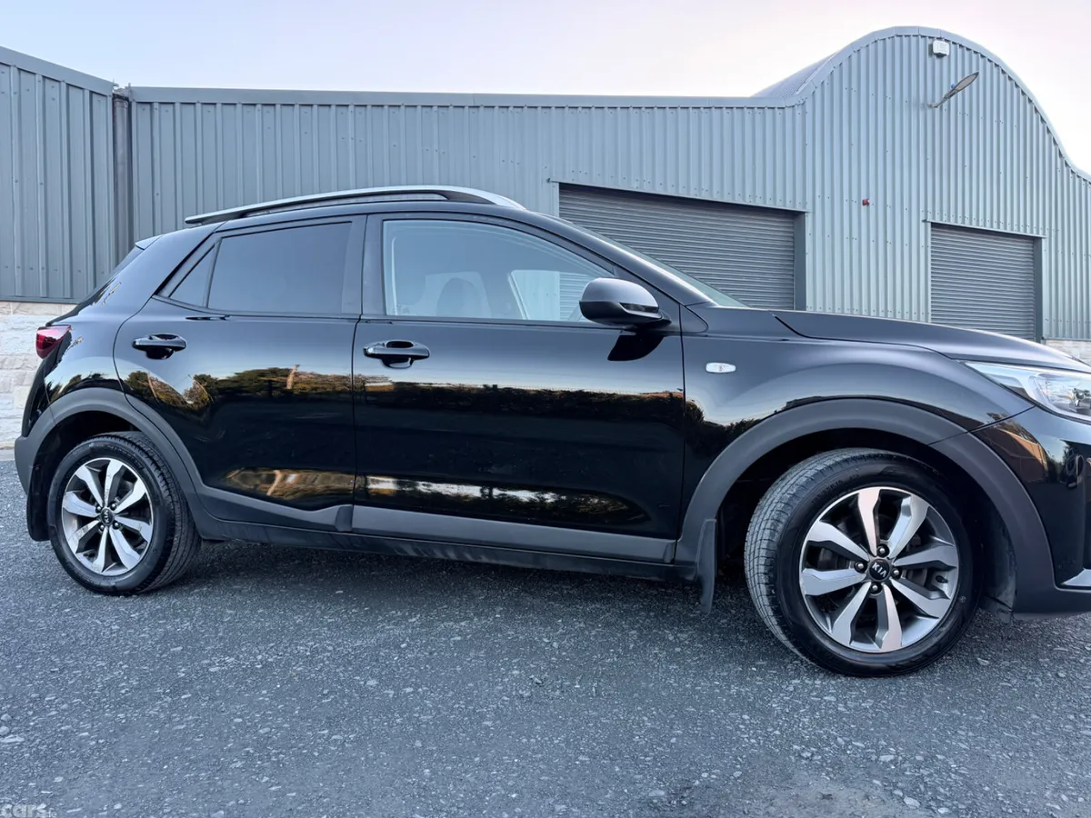 Kia Stonic Hatchback, Petrol, 2021, Black