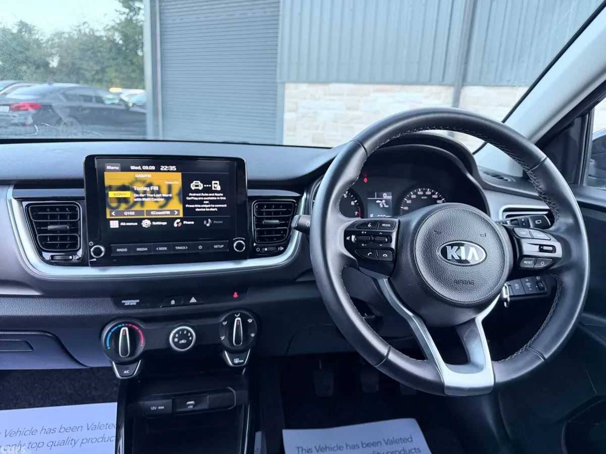 Kia Stonic Hatchback, Petrol, 2021, Black