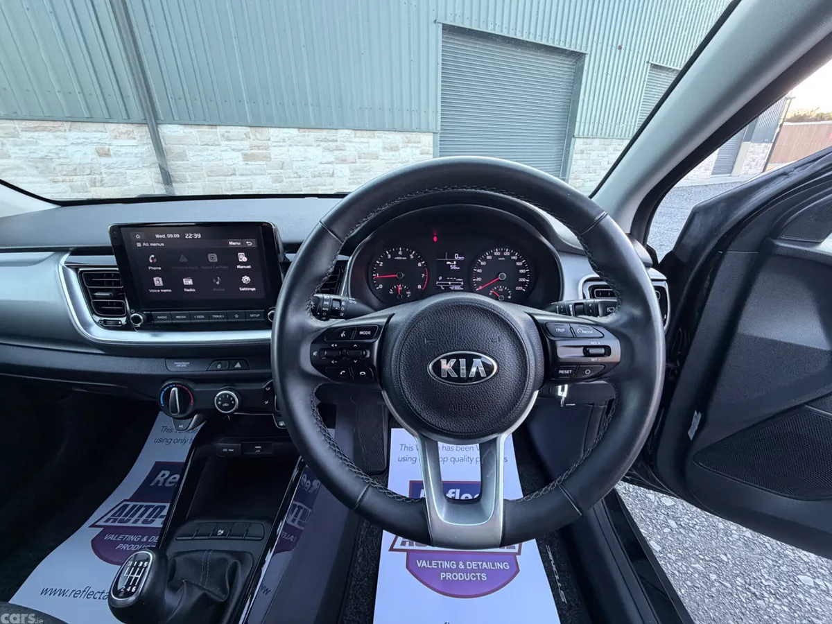 Kia Stonic Hatchback, Petrol, 2021, Black