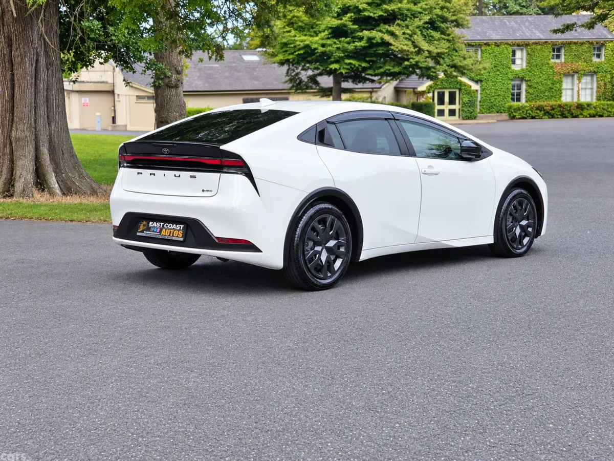 Toyota Prius Saloon, Petrol Hybrid, 2023, White