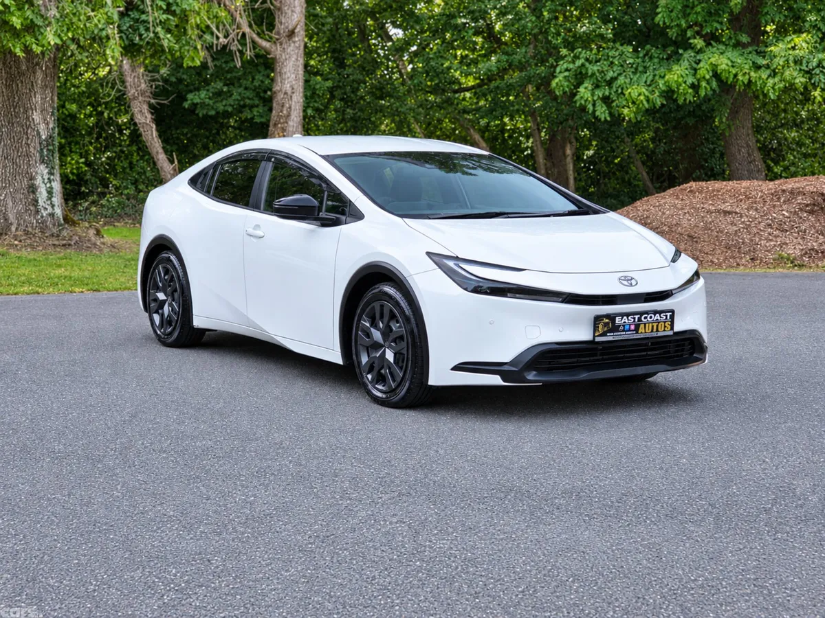 Toyota Prius Saloon, Petrol Hybrid, 2023, White