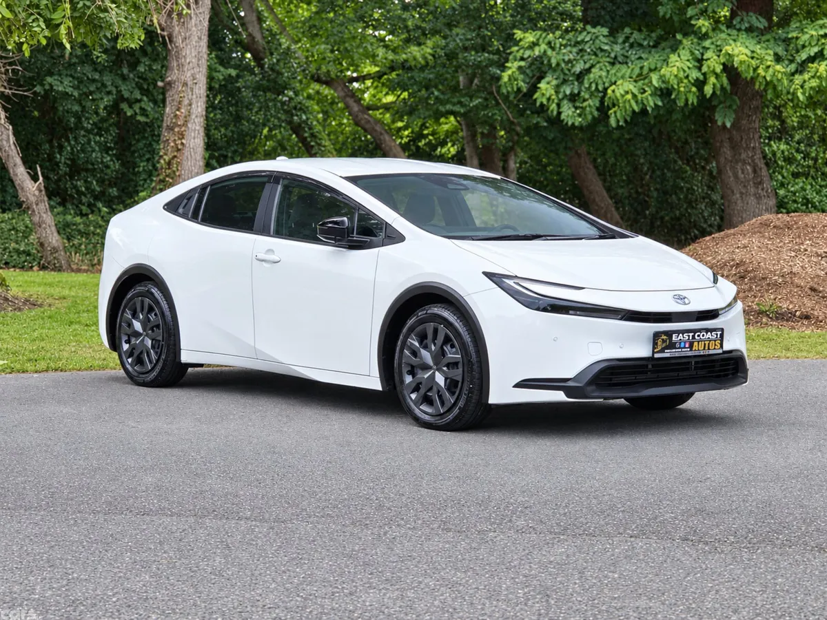 Toyota Prius Saloon, Petrol Hybrid, 2023, White