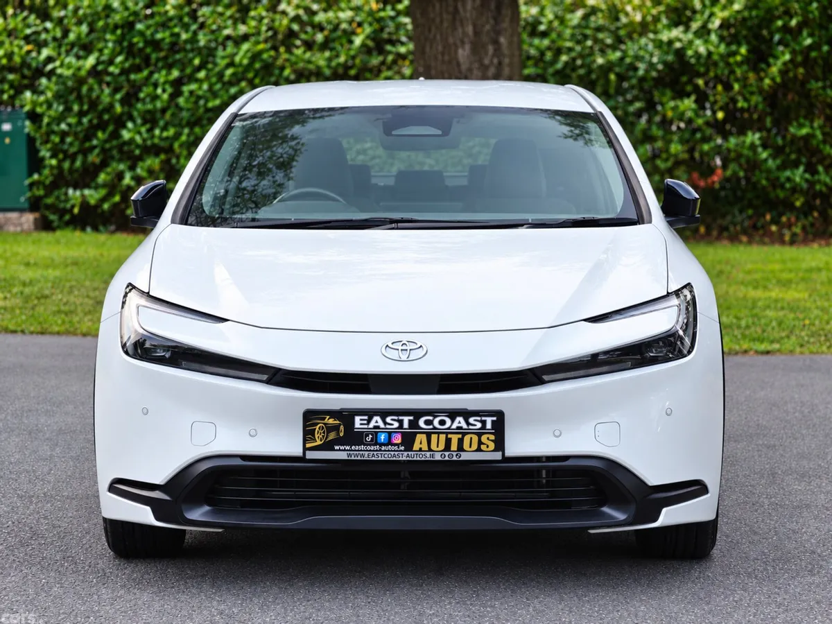 Toyota Prius Saloon, Petrol Hybrid, 2023, White