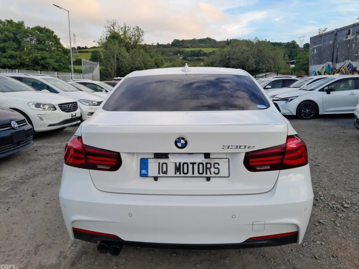 BMW 3-Series Saloon, Petrol Plug-in Hybrid, 2018, White