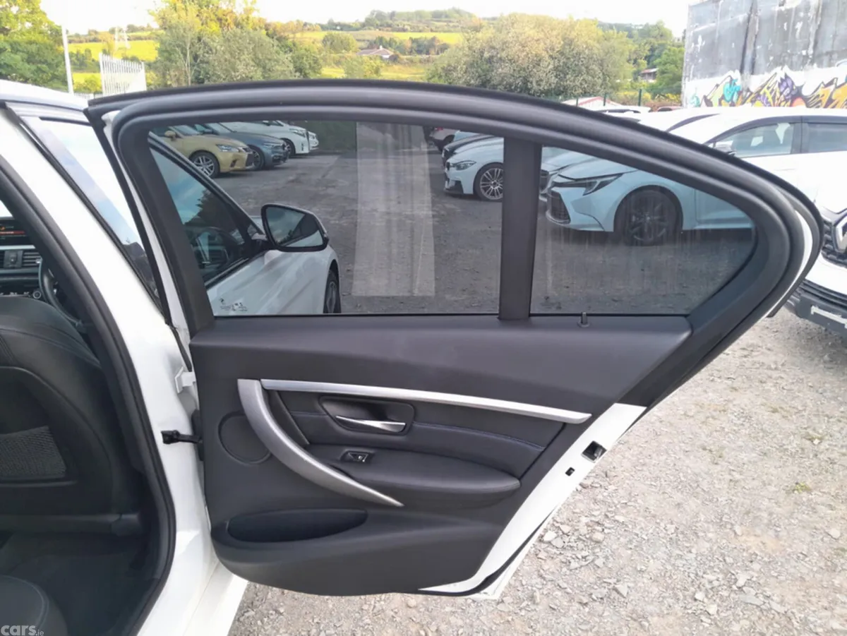 BMW 3-Series Saloon, Petrol Plug-in Hybrid, 2018, White