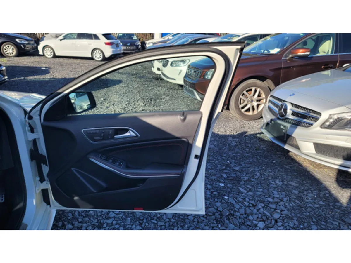 Mercedes-Benz A-Class Hatchback, Petrol, 2014, White