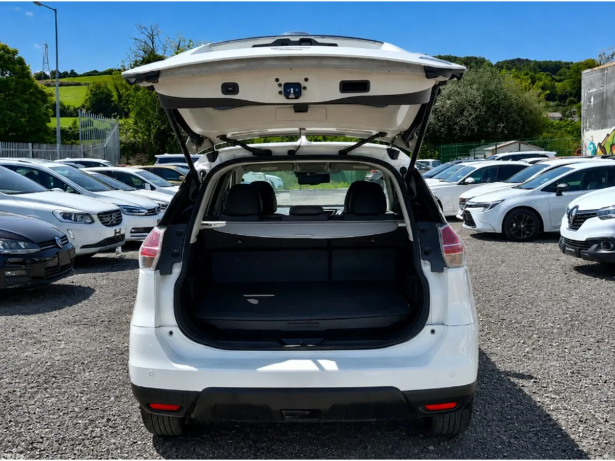 Nissan X-Trail SUV, Petrol Hybrid, 2017, White