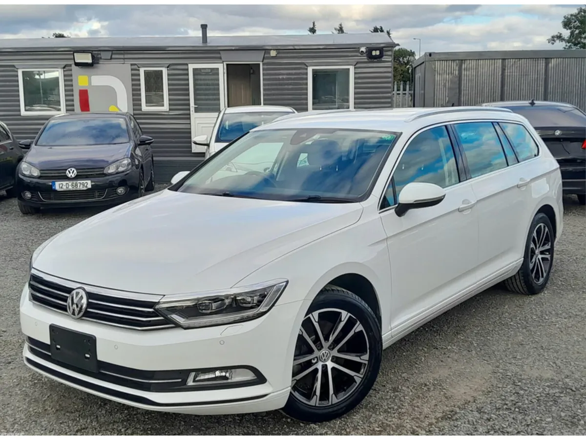 Volkswagen Passat Estate, Petrol, 2016, White